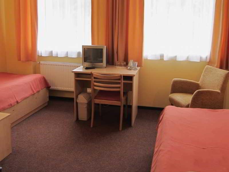 Hotel Vilmaja Riga Buitenkant foto