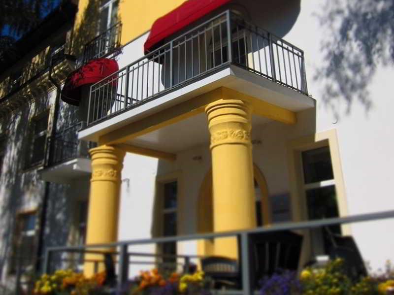 Hotel Vilmaja Riga Buitenkant foto