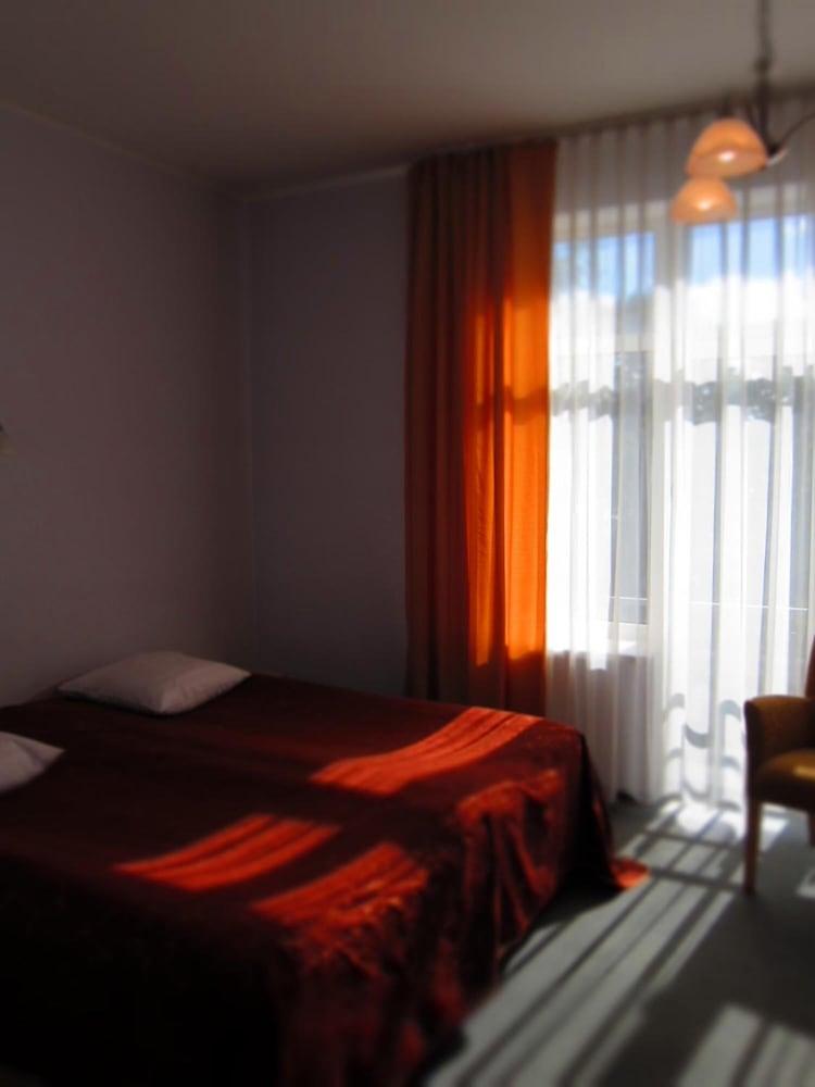 Hotel Vilmaja Riga Buitenkant foto