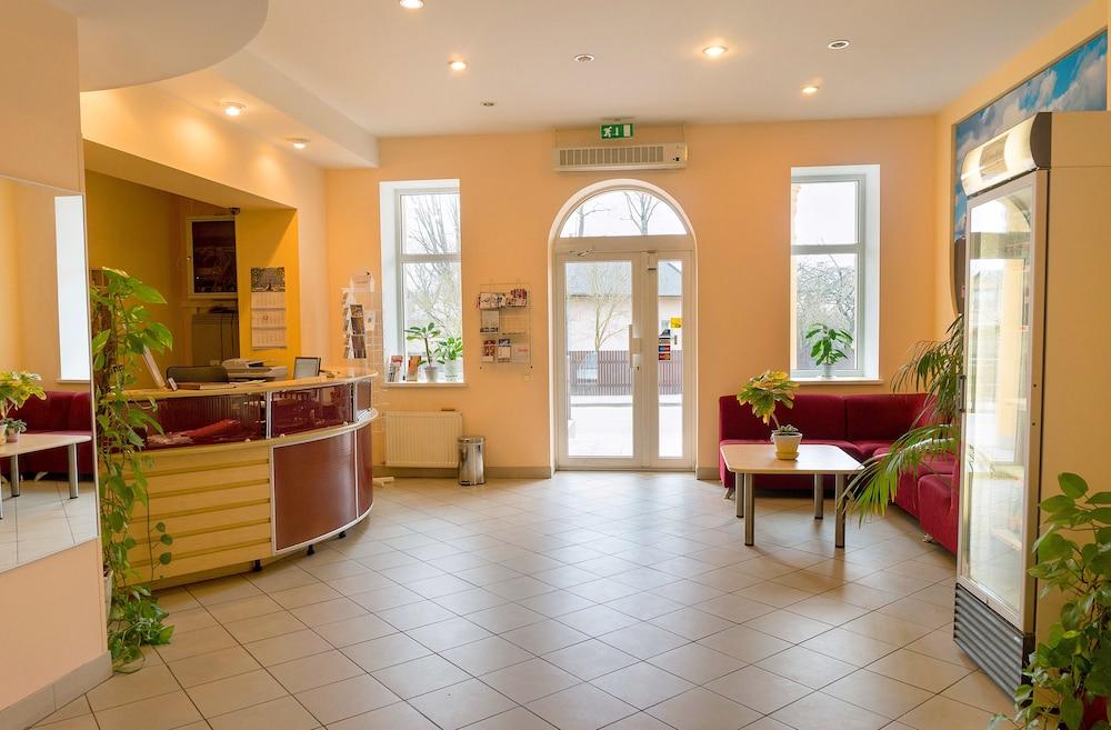 Hotel Vilmaja Riga Buitenkant foto