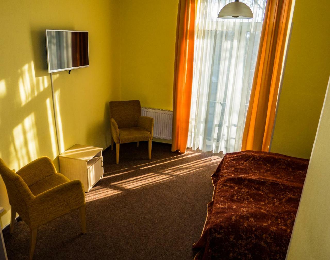 Hotel Vilmaja Riga Buitenkant foto